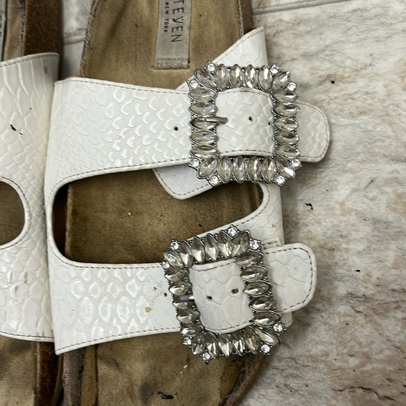STEVEN WHITE SLIDES / SANDALS SIZE 7 - Picture 3 of 8
